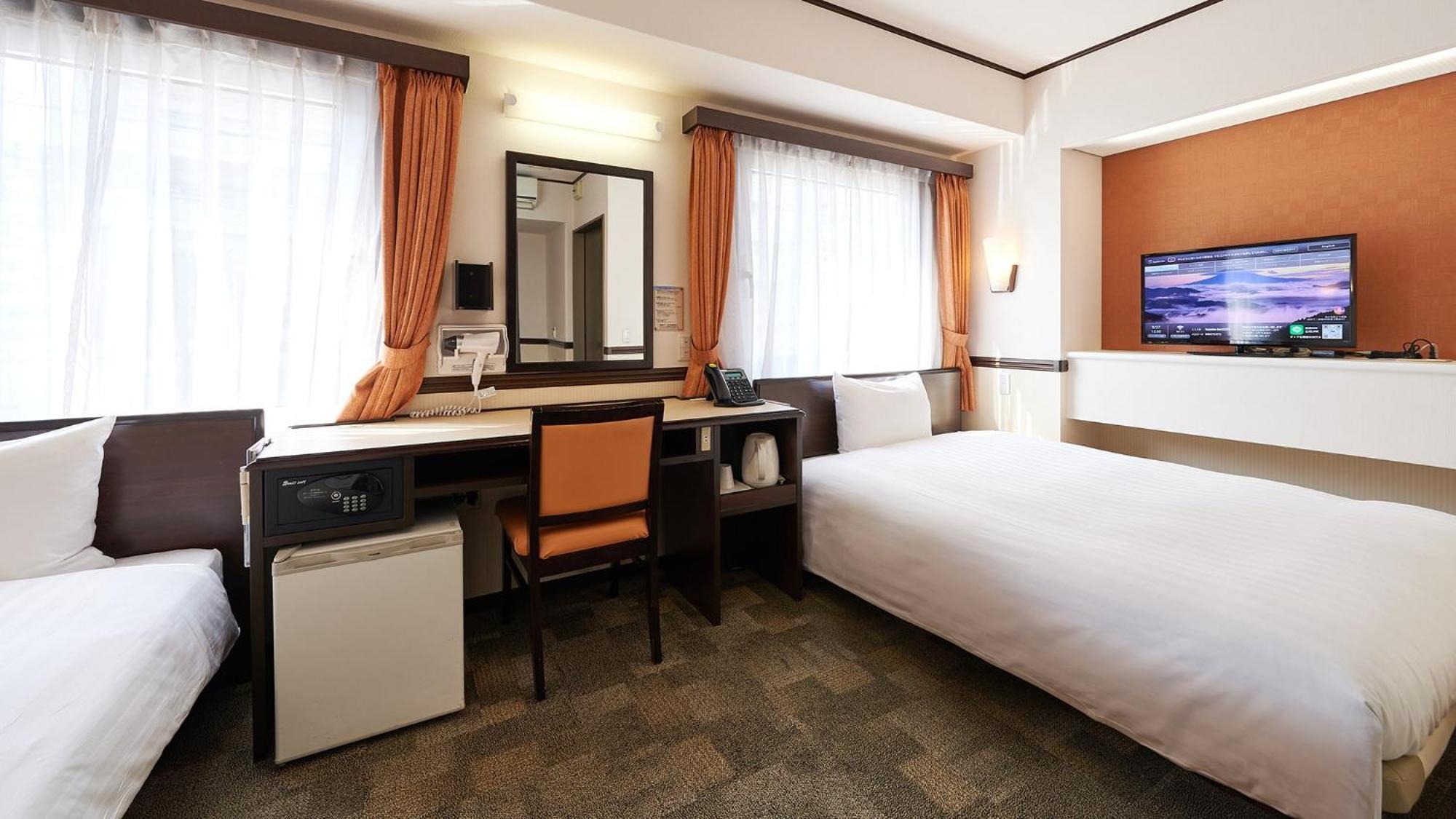 Toyoko Inn Fukuyama-Eki Shinkansen Minami-Guchi Oda fotoğraf