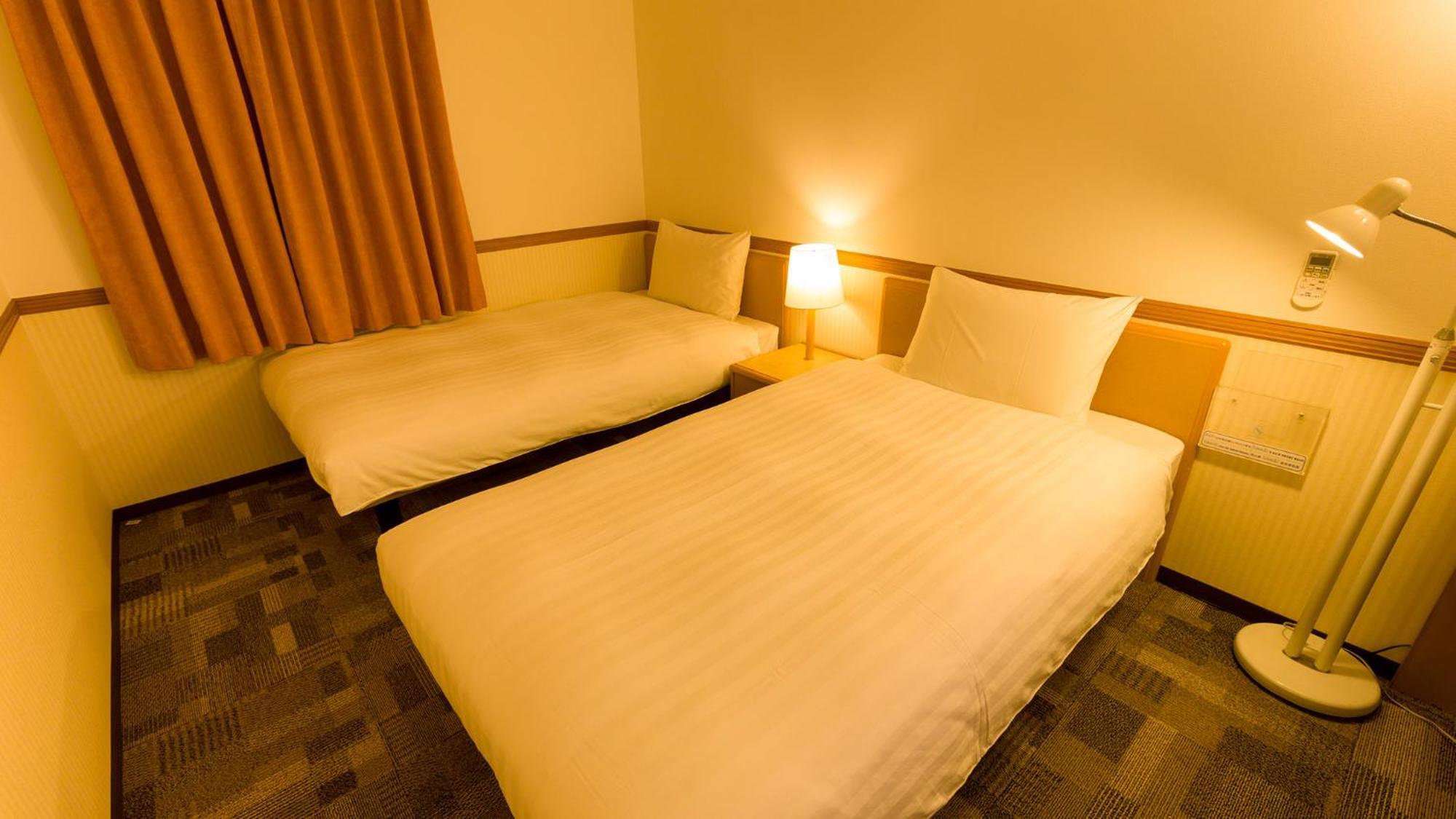 Toyoko Inn Fukuyama-Eki Shinkansen Minami-Guchi Oda fotoğraf